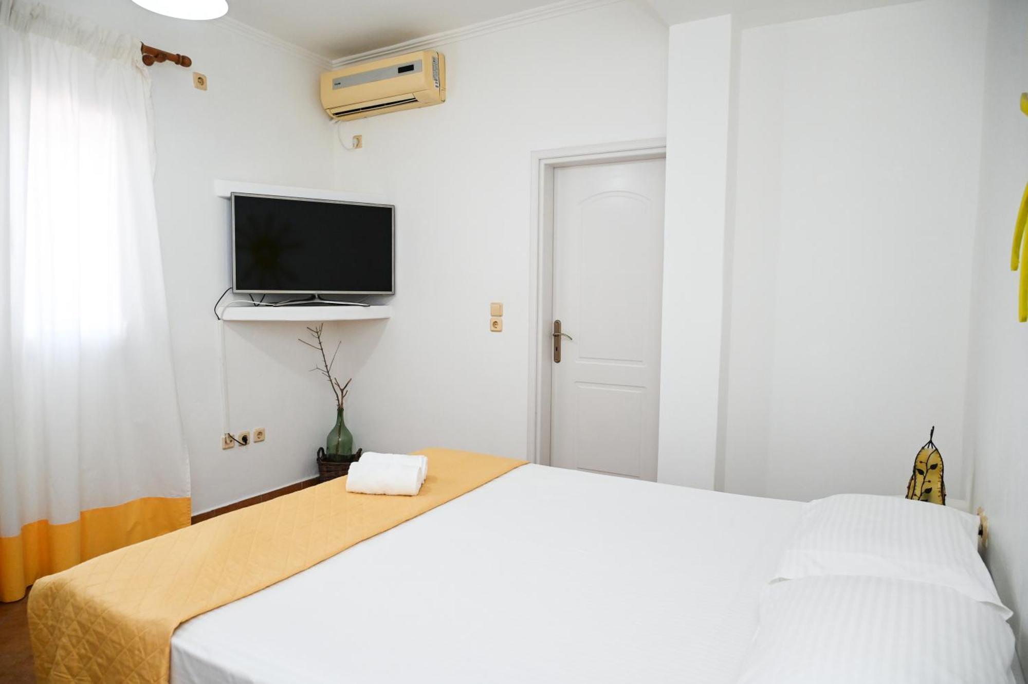 Navis Apartment Triovasalos